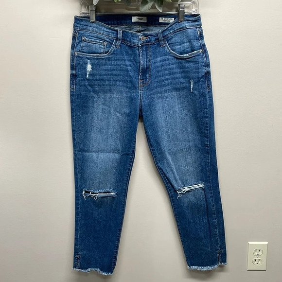Kensie Denim - NWOT Kensie Jeans The Effortless Skinny Crop Distressed Denim Jeans 10/30